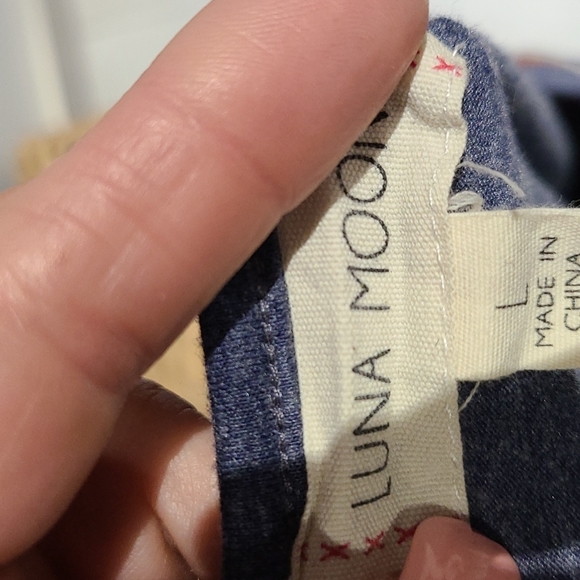 Luna Moon Embroidered Tee - Picture 8 of 8